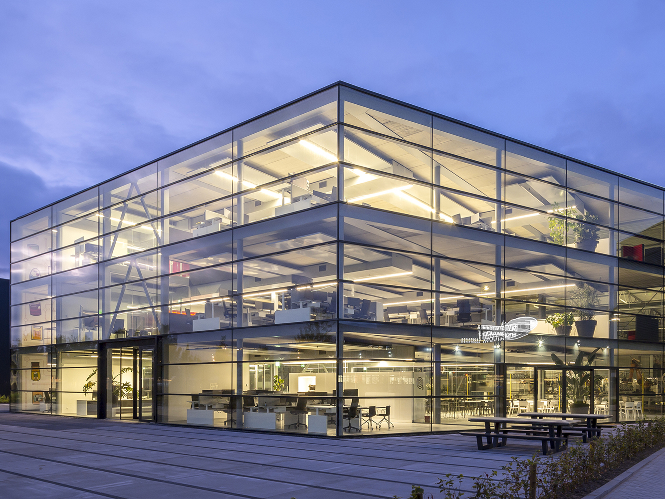 Commercial NovaFrame