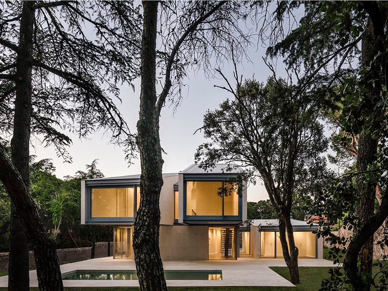 Residential Nova Frame (1)