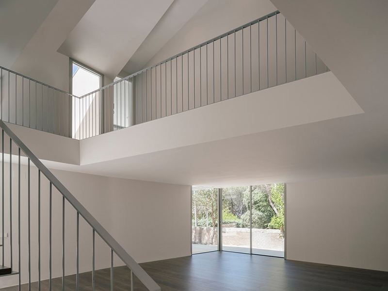 Residential Nova Frame (2)