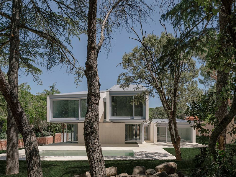 Residential Nova Frame (3)